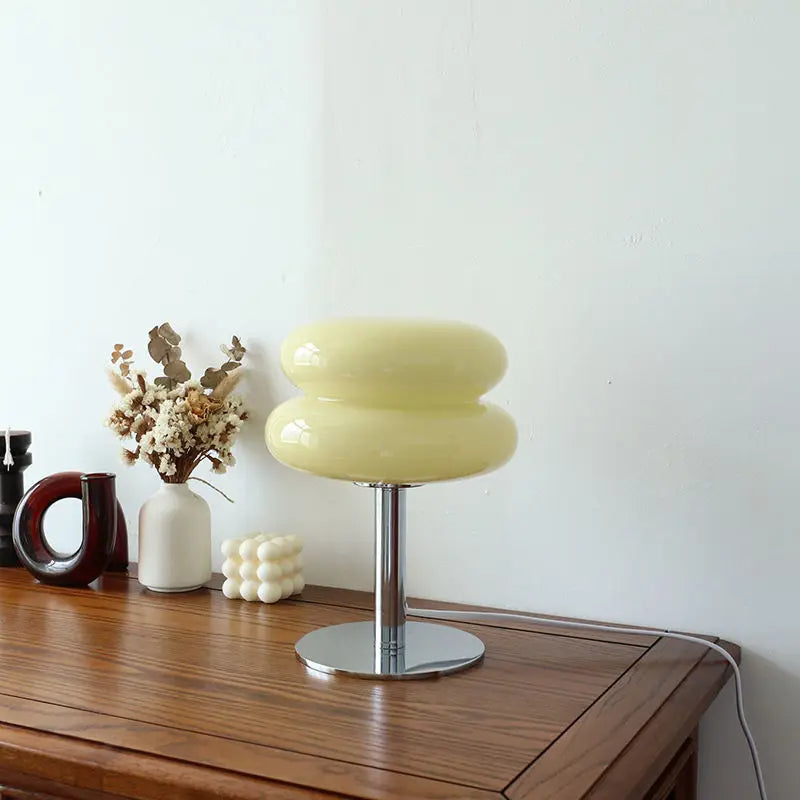 Bauhausinspirerad Bordslampa Med Dimbar LED Och Sladdlös Design