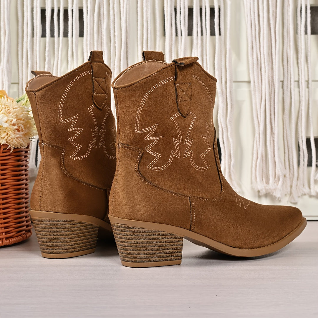 Alva | Westernboots för dam med bred vad och broderi