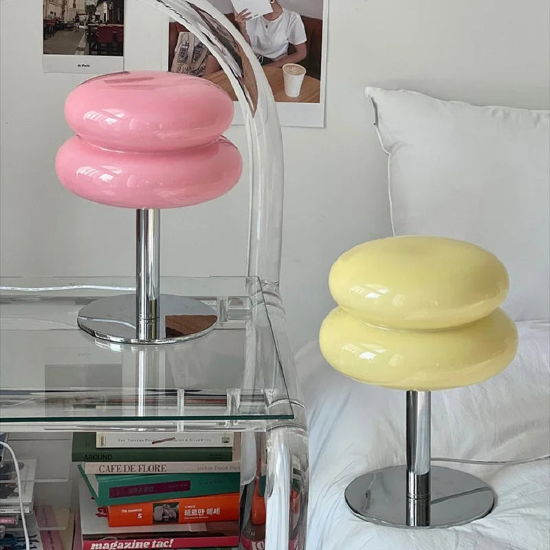 Bauhausinspirerad Bordslampa Med Dimbar LED Och Sladdlös Design