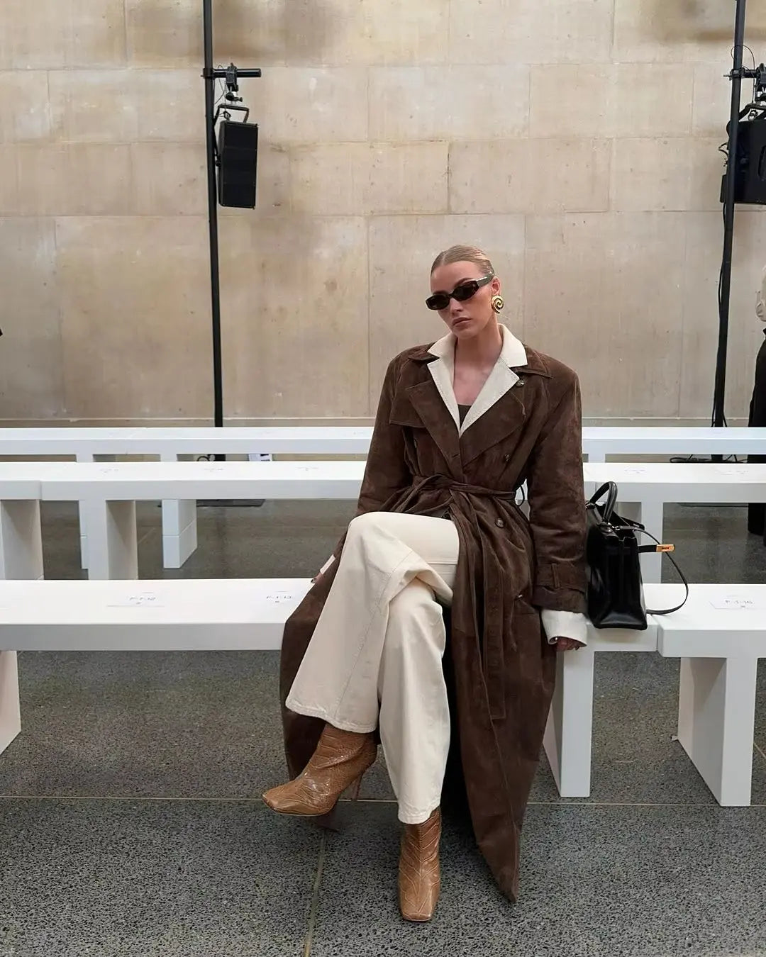Ingvild | Trenchcoat Dam Lång Knytbälte Slagkrage Epåletter