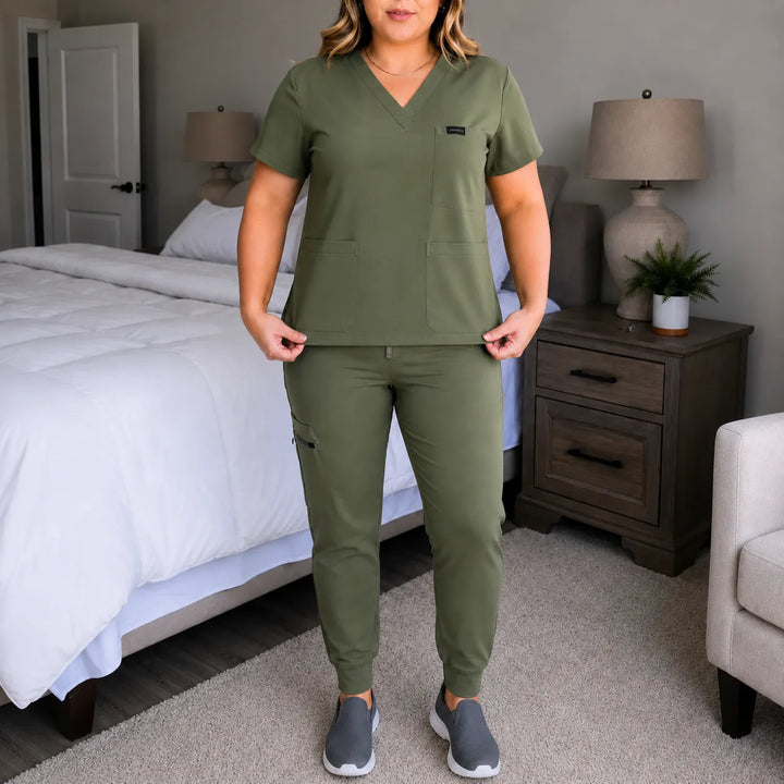 Annika | Scrubsset Dam V-ringad