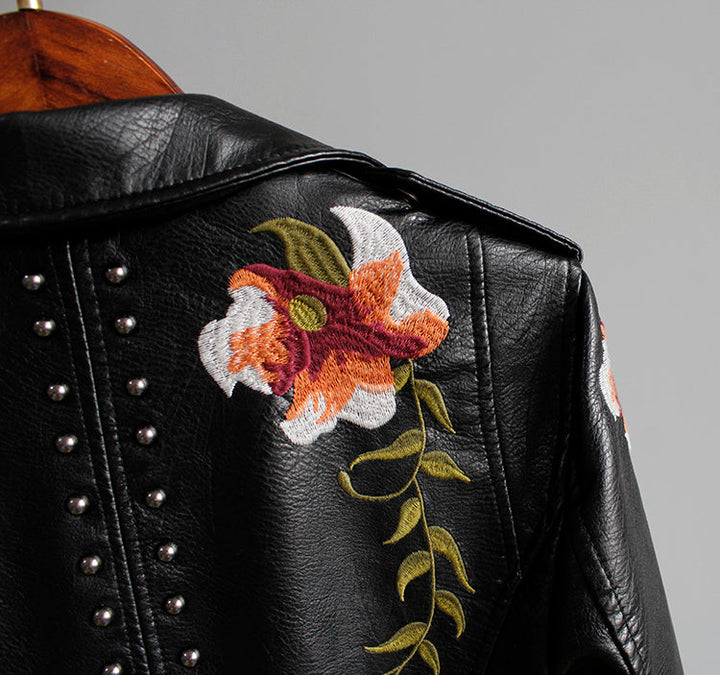 Audhild | Bikerjacka Dam Blombroderad Nitar Asymmetrisk Zip