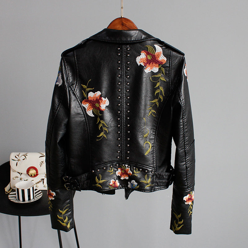 Audhild | Bikerjacka Dam Blombroderad Nitar Asymmetrisk Zip