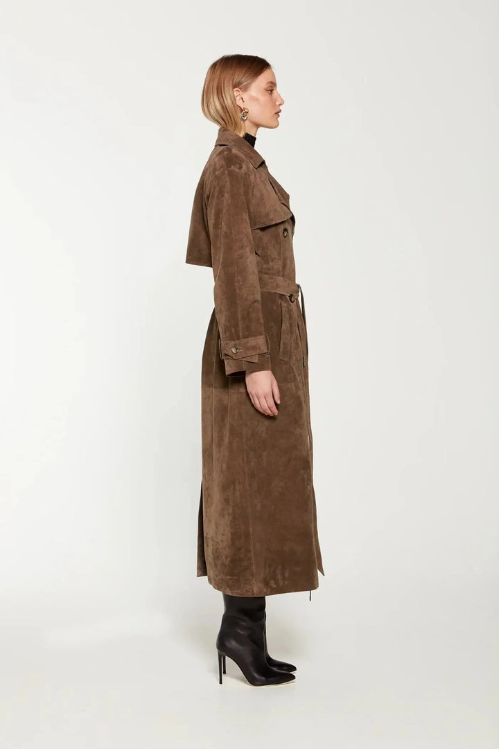 Ingvild | Trenchcoat Dam Lång Knytbälte Slagkrage Epåletter