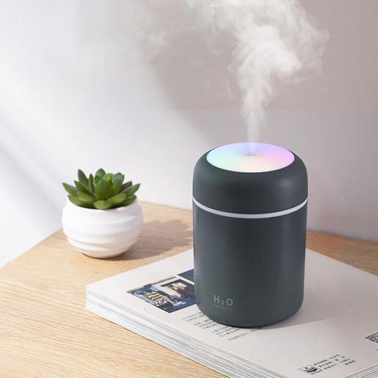 Kompakt Luftfuktare Med Kall Dimma Aromfunktion Och LED-Stämningsljus