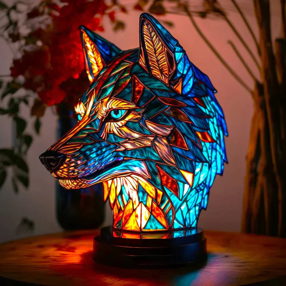 Konstnärlig Djurlampa Med Färgat Glasutseende Och Stämningsfull Belysning