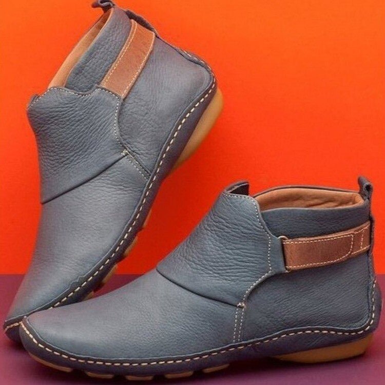 Signe | Ankelboots för dam med justerbar rem